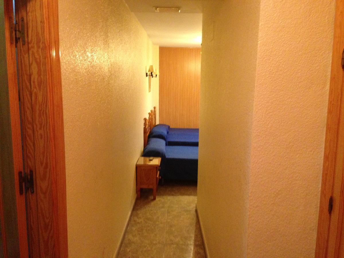 אלמריה Hostal Delfin Verde מראה חיצוני תמונה