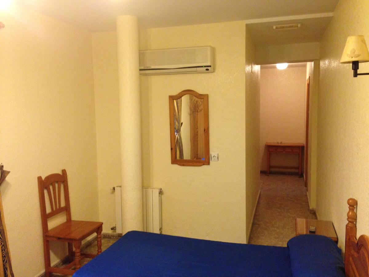 אלמריה Hostal Delfin Verde מראה חיצוני תמונה